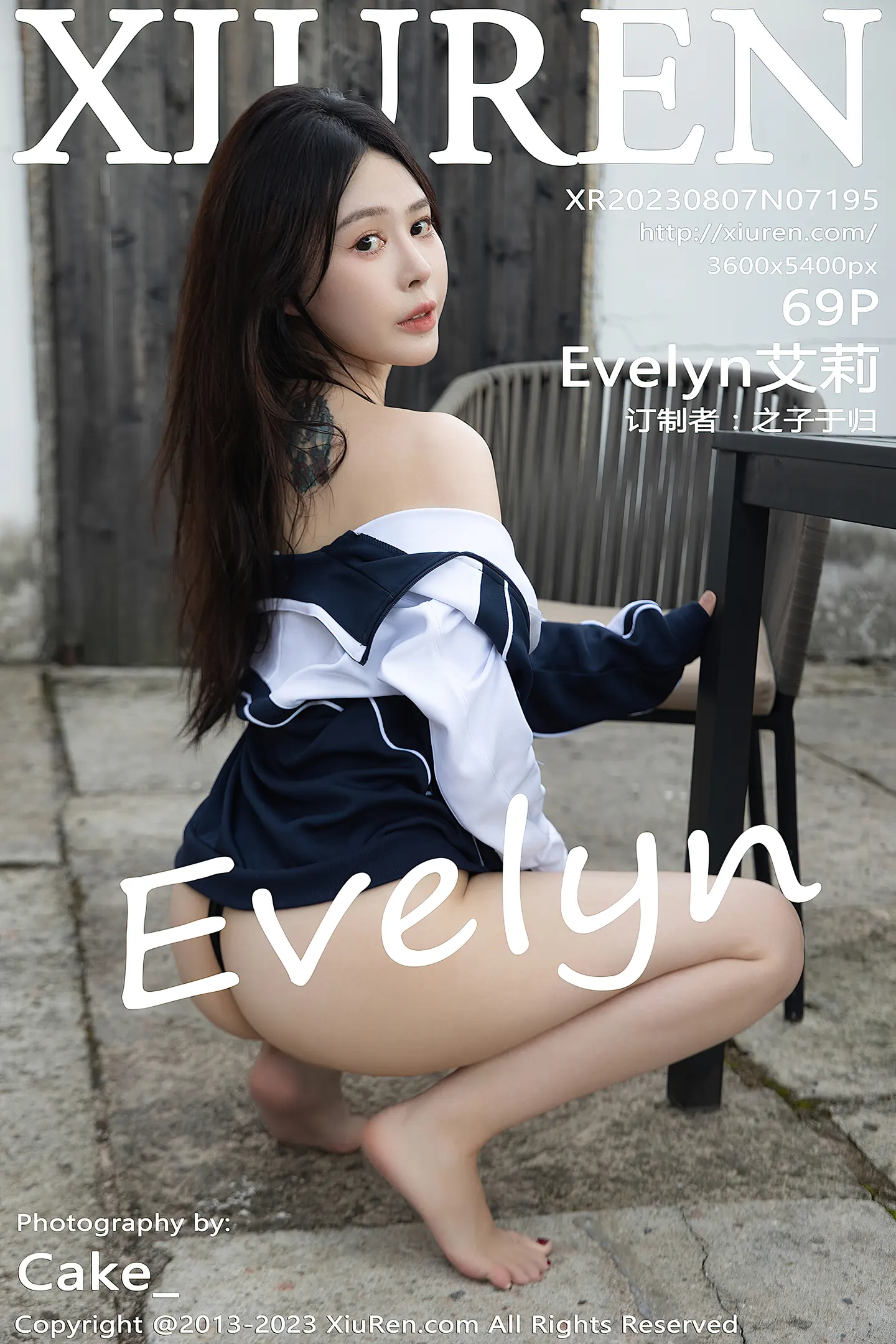[XiuRen秀人网]No.7195_女神Evelyn艾莉性感蓝色运动上衣露黑色情趣内衣惹火诱惑写真69P-秀人网 - XiuRen.Space